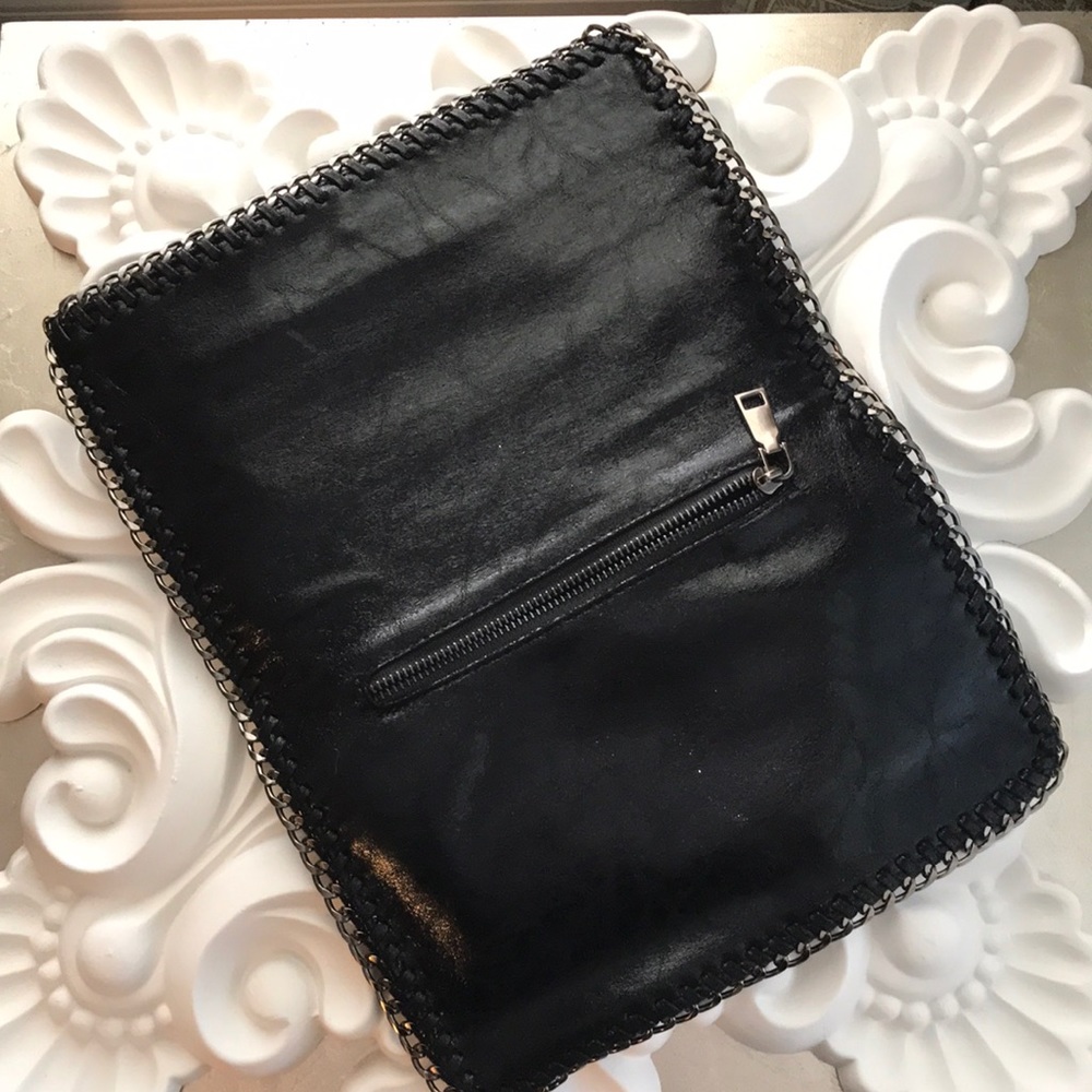 EUC fold-over faux leather chain clutch - Picture 4 of 6